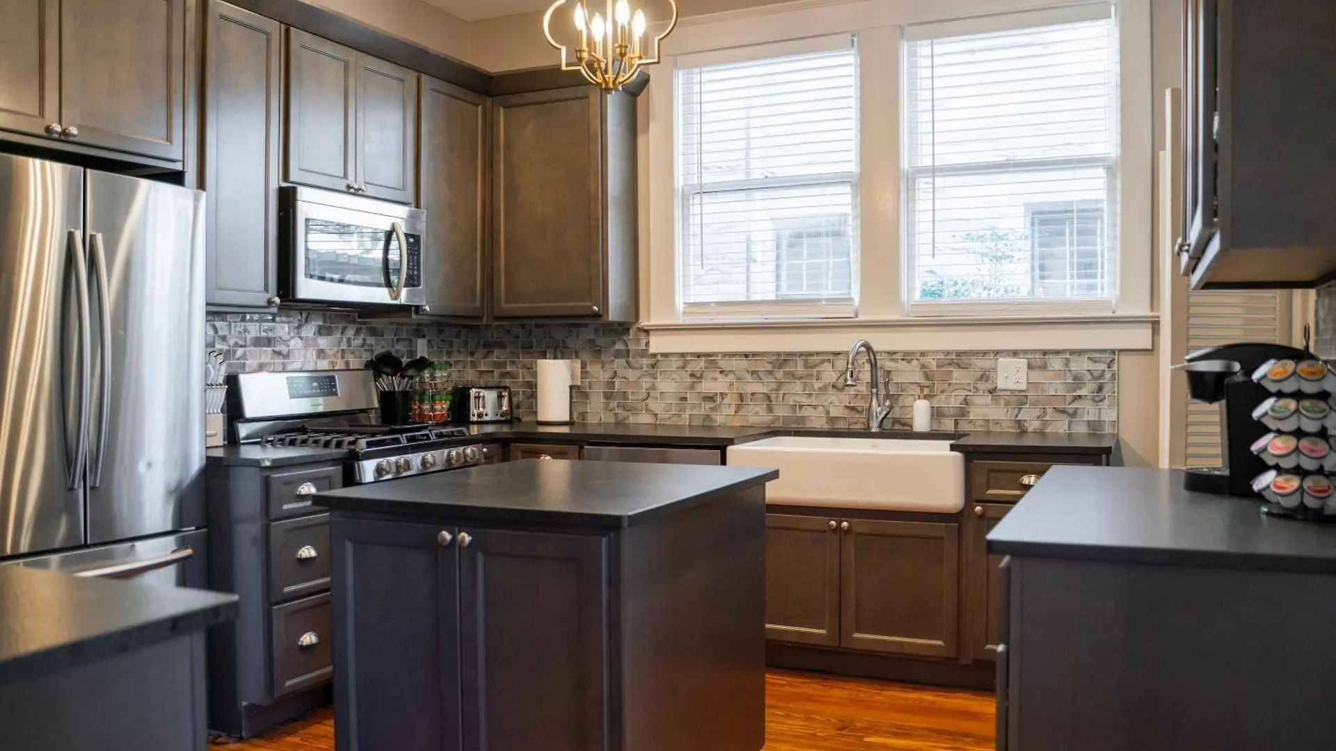 Luxe Midtown Pool Home-Beale St, Graceland-10 Mins Memphis Villa