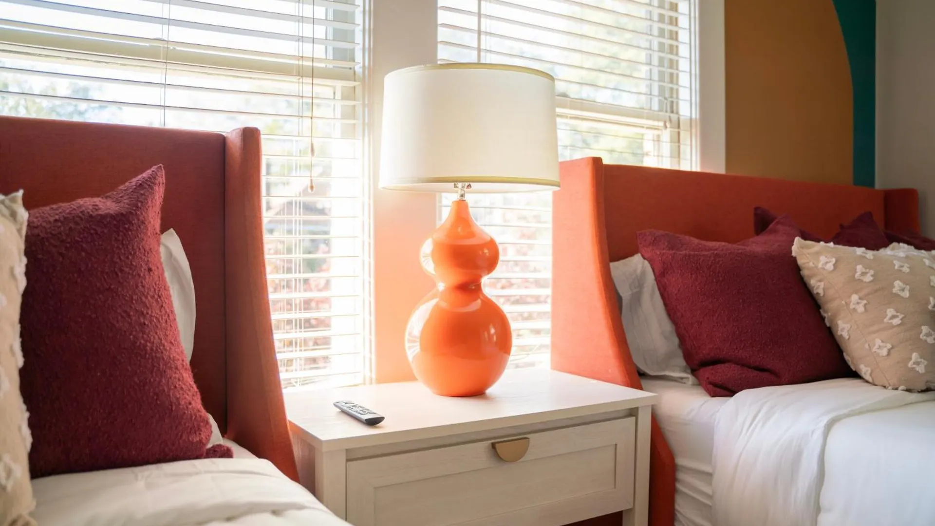 Luxe Midtown Pool Home-Beale St, Graceland-10 Mins Memphis